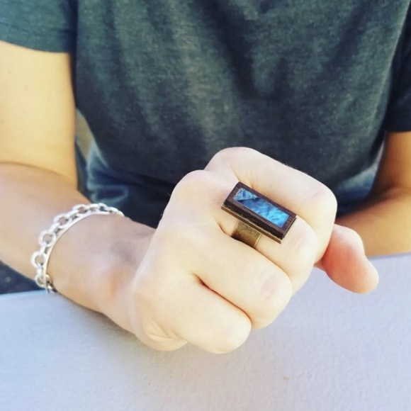 HANDMADE Jewelry Set Artisan ABALONE Wood Shell Pendant Ring & 2 Pairs Earrings - Picture 8 of 8